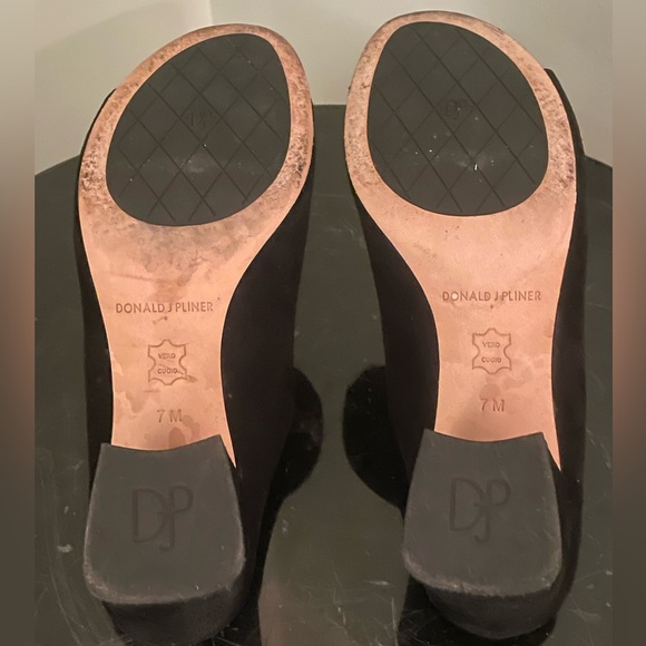 Donald J. Pliner Suede Mules - Picture 5 of 7